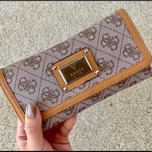 Guess wallet